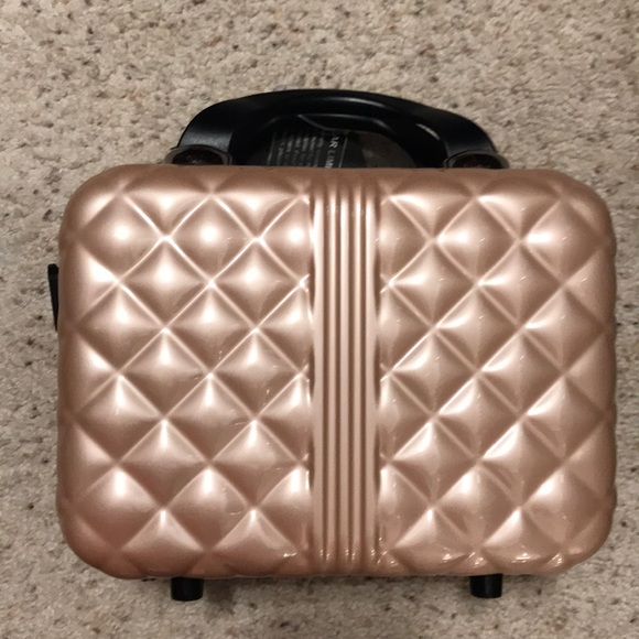 triforce travel beauty case